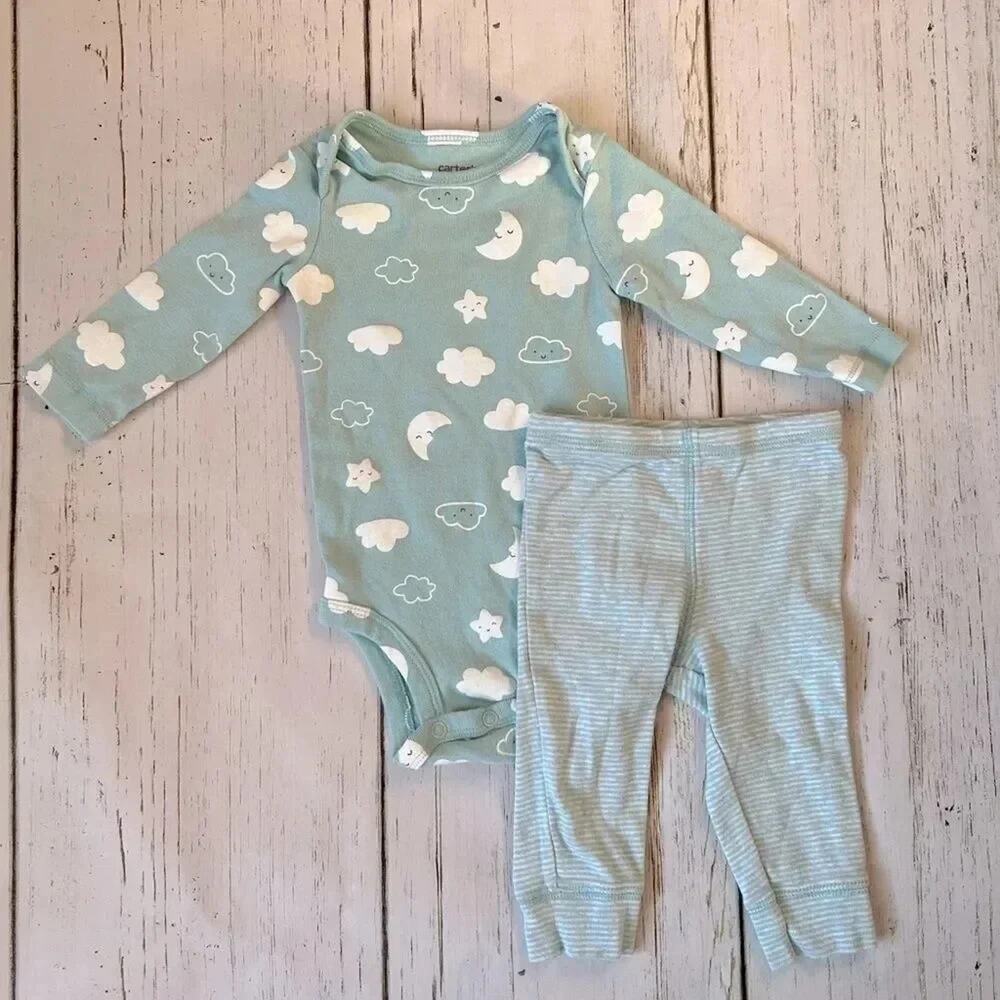 Carter’s long sleeve Onesie & matching pants Size 6 months